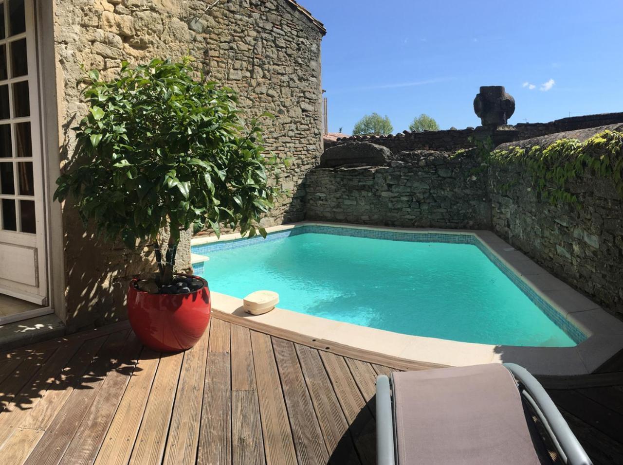 乐西加林酒店 Laure-Minervois 外观 照片